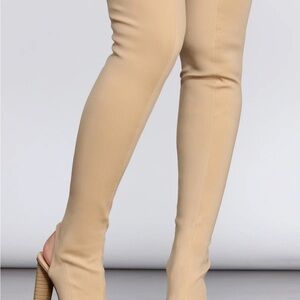 Torrid Elegant Nude Knee-High Women's Boots Peak Toe Size 11 women. NWT in Box.